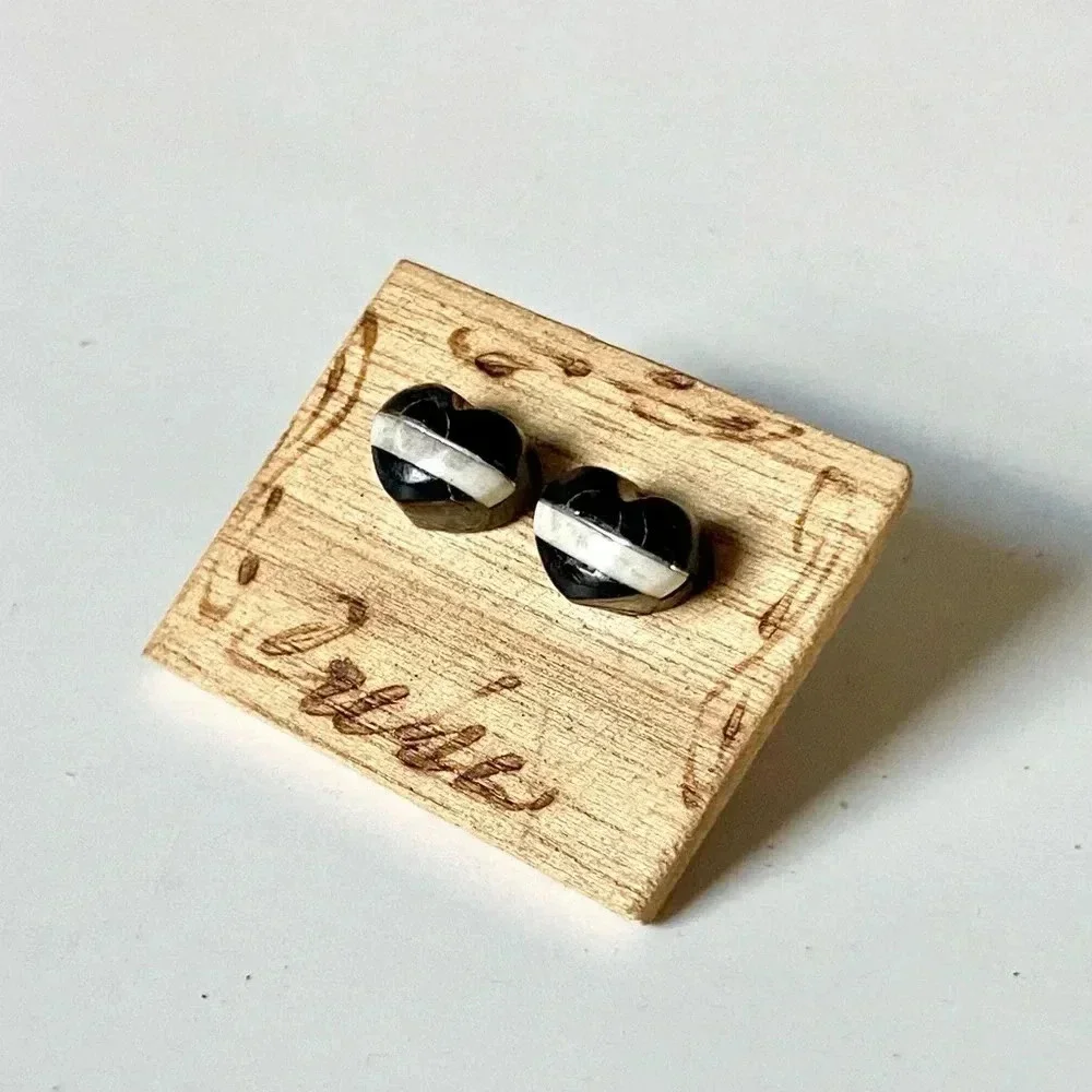 Native American Zuni Artisan Handmade Silver Mother of Pearl Onyx Heart … - Picture 3 of 8